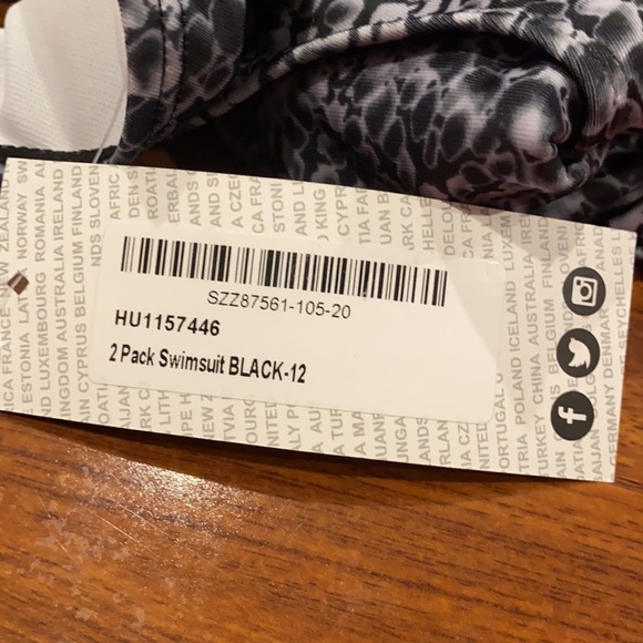 Snake Pattern One Piece - Picture 6 of 6